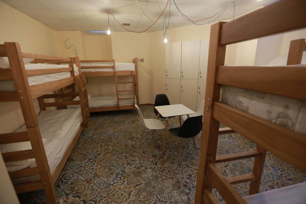 Midtown Hotel & Hostel Tbiliszi Kültér fotó