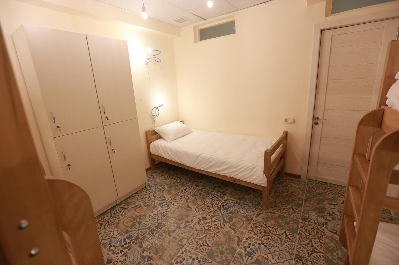 Midtown Hotel & Hostel Tbiliszi Kültér fotó