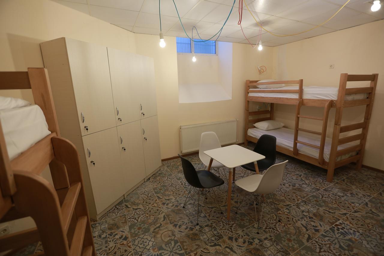 Midtown Hotel & Hostel Tbiliszi Kültér fotó