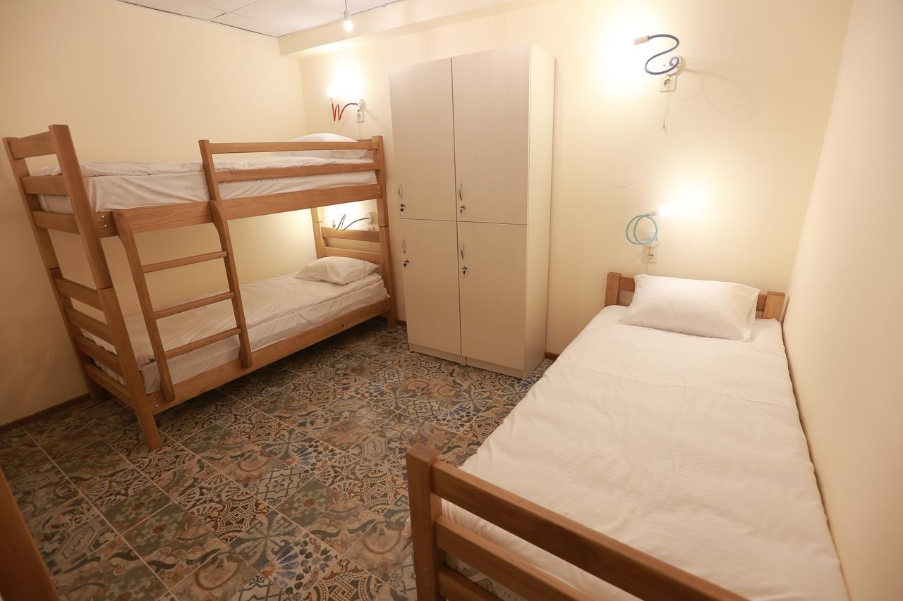 Midtown Hotel & Hostel Tbiliszi Kültér fotó