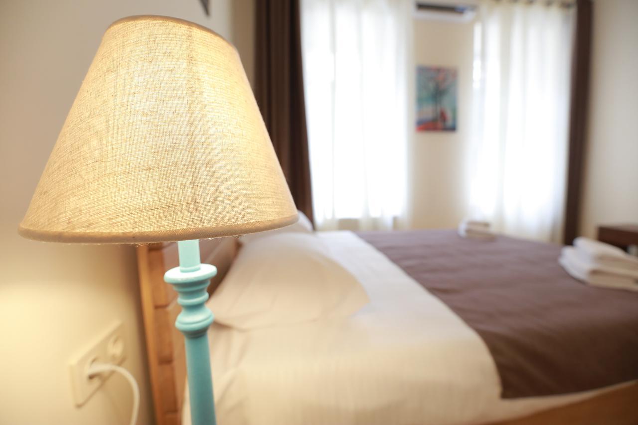 Midtown Hotel & Hostel Tbiliszi Kültér fotó